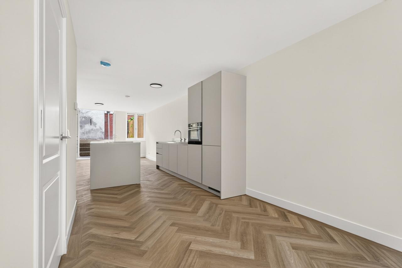 102 m² duplex ground-floor home with garden - Image 11