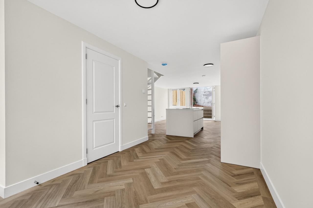 102 m² duplex ground-floor home with garden - Image 12
