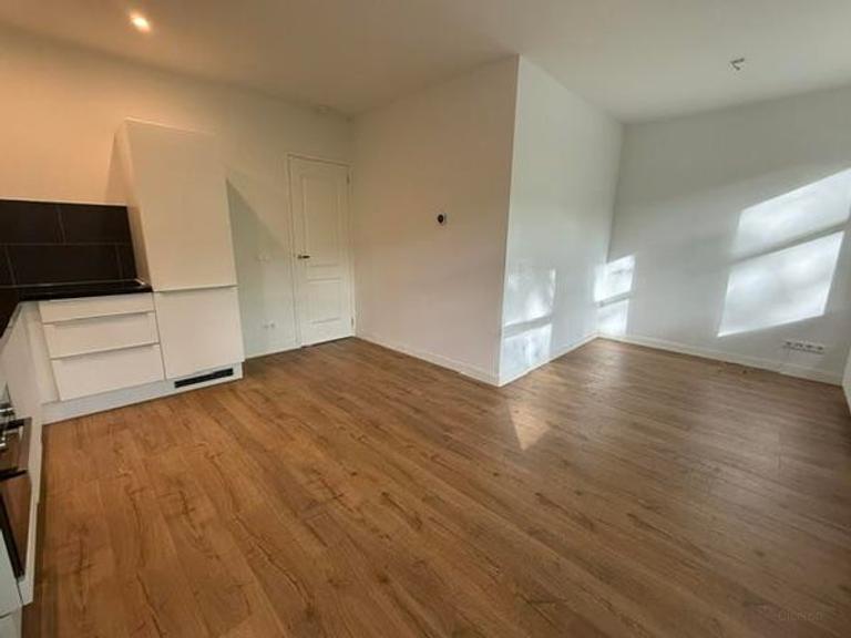 Licht 3-kamerappartement met balkon in De Baarsjes - Afbeelding 4