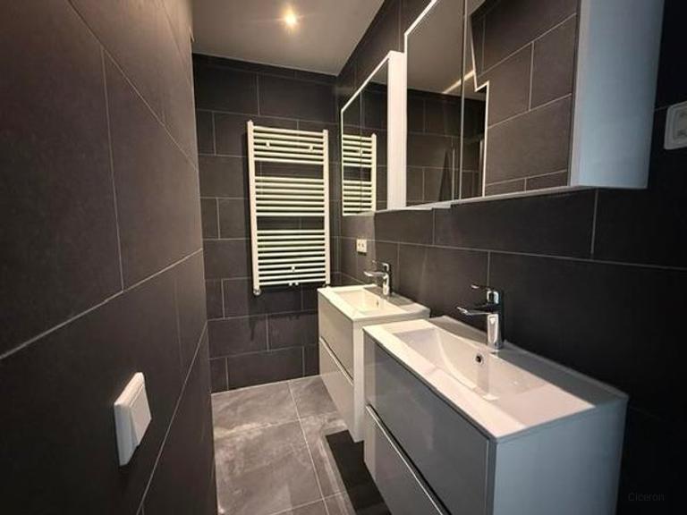 Licht 3-kamerappartement met balkon in De Baarsjes - Afbeelding 7