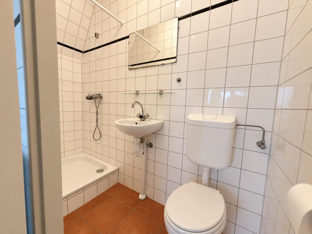 Student studio on Weimarstraat - Image 5