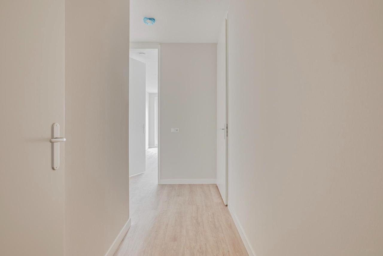 Gemeubileerd 3-kamerappartement met balkon - Afbeelding 3
