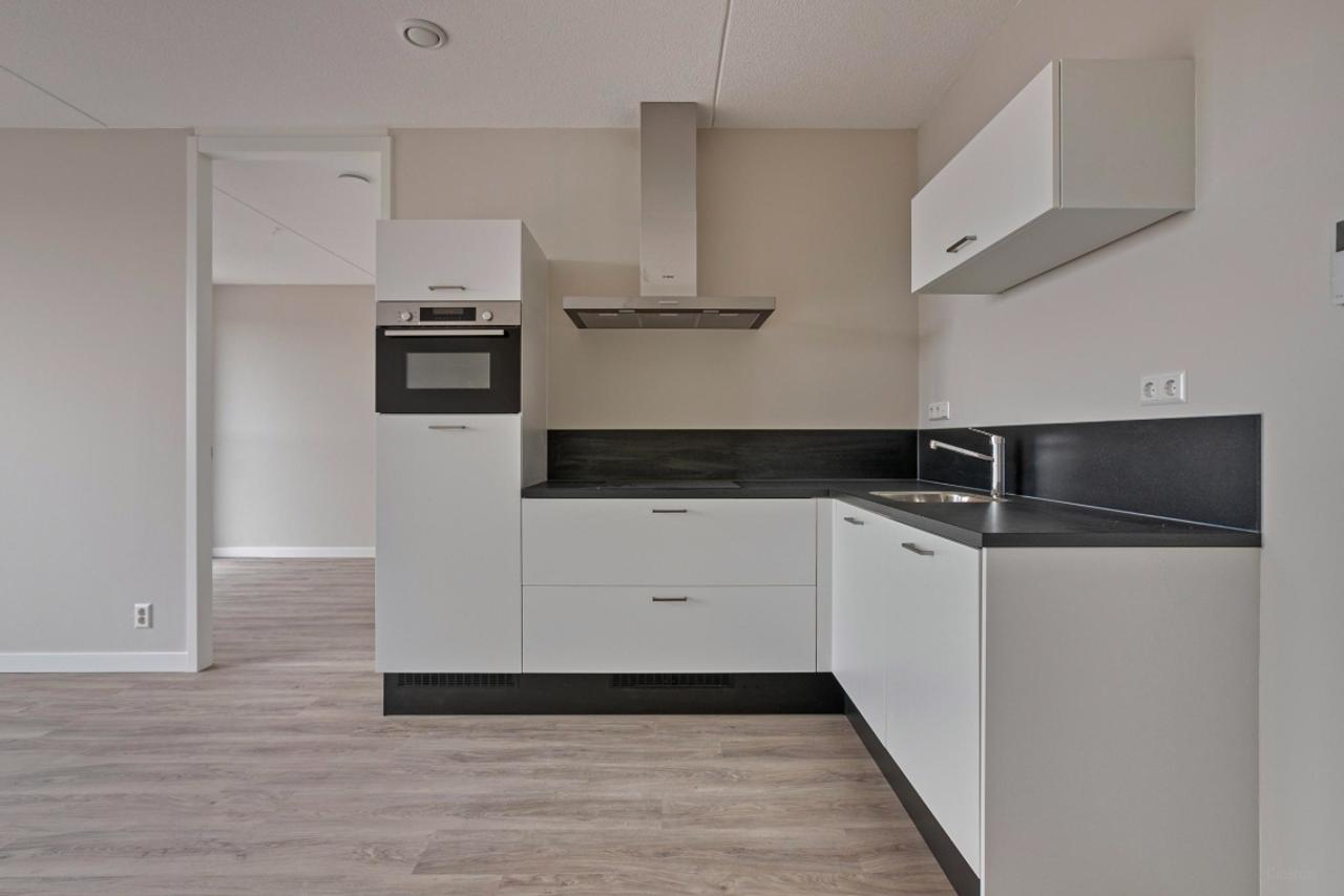 Gemeubileerd 3-kamerappartement met balkon - Afbeelding 5