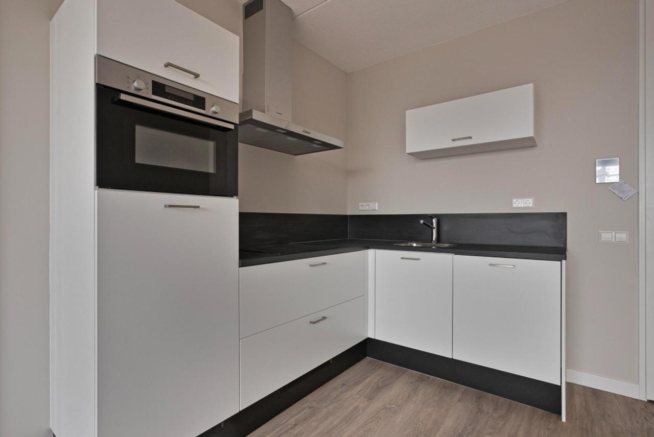 Gemeubileerd 3-kamerappartement met balkon - Afbeelding 6