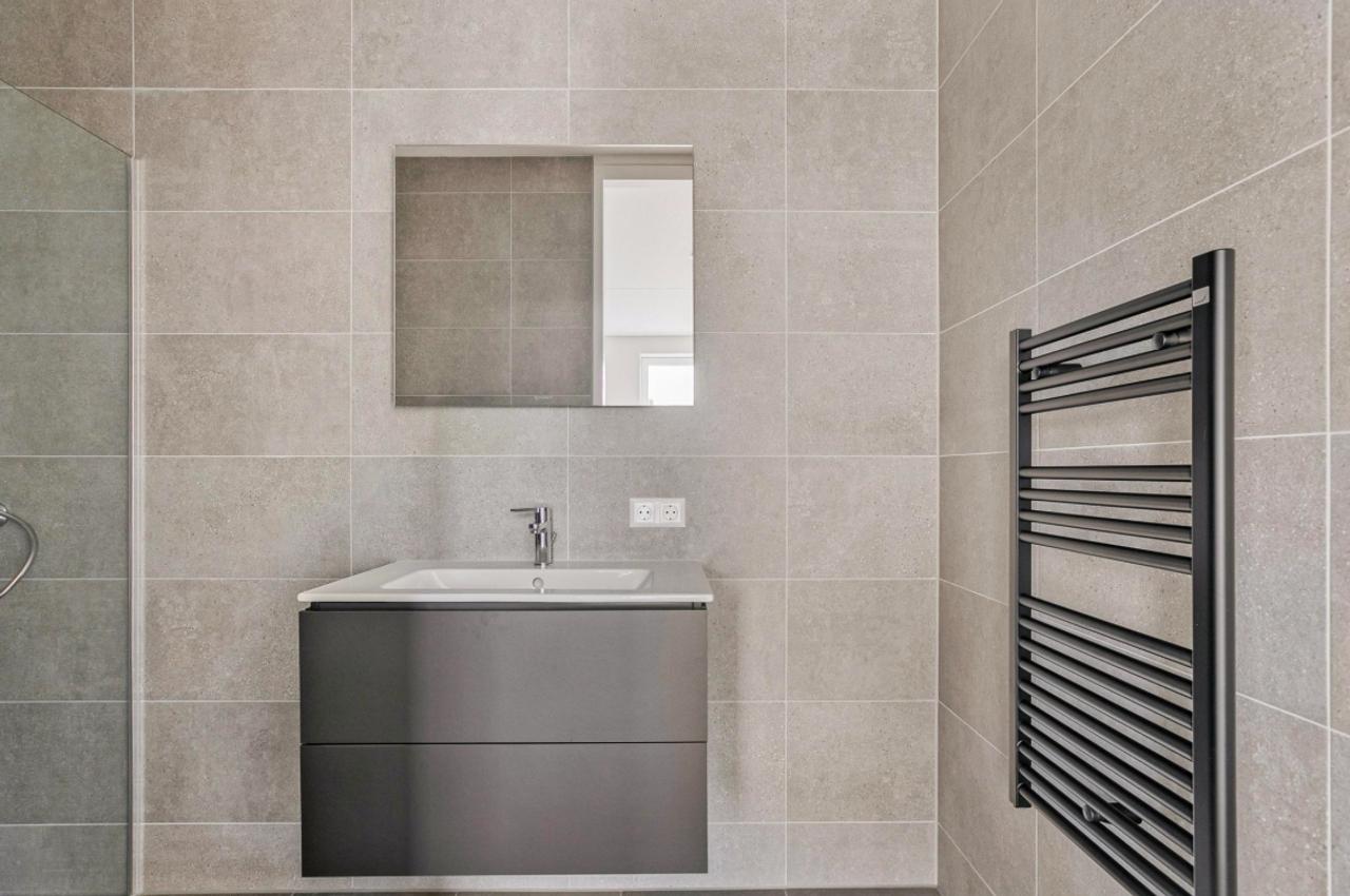 Gemeubileerd 3-kamerappartement met balkon - Afbeelding 16