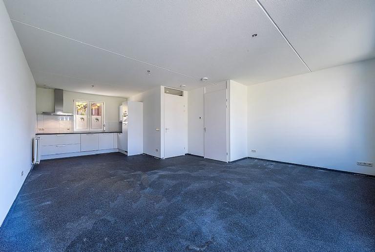 Mid-terrace house with garage in De Kakert - Image 6