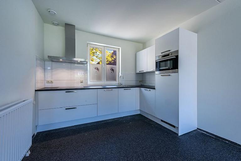 Mid-terrace house with garage in De Kakert - Image 7