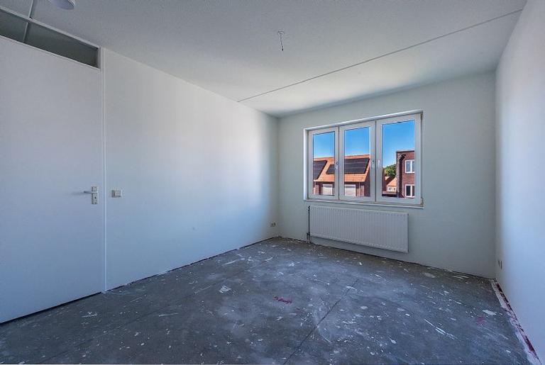 Mid-terrace house with garage in De Kakert - Image 11