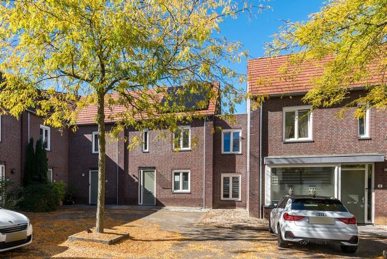 Mid-terrace house with garage in De Kakert - Image 24