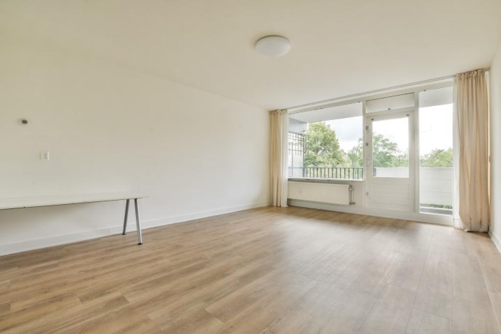 Licht 3-slaapkamerappartement met balkon - Afbeelding 2