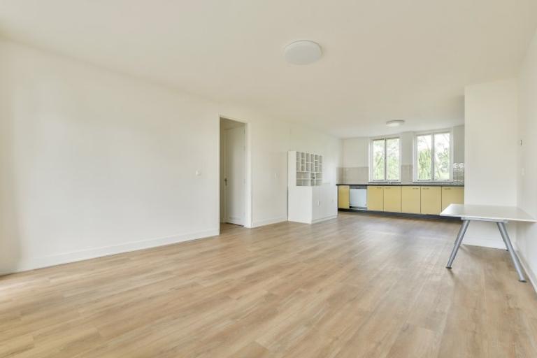 Licht 3-slaapkamerappartement met balkon - Afbeelding 4