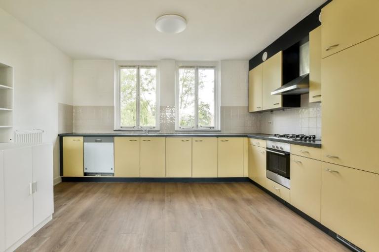 Licht 3-slaapkamerappartement met balkon - Afbeelding 5
