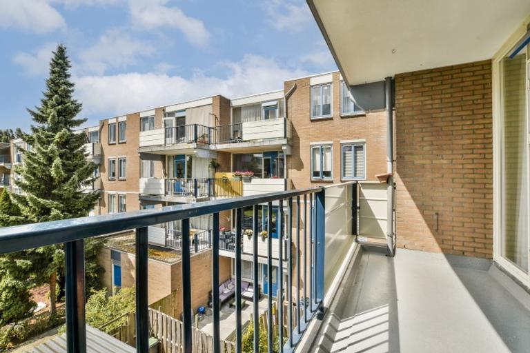 Licht 3-slaapkamerappartement met balkon - Afbeelding 7