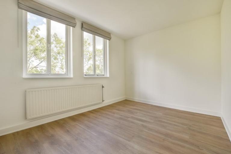 Licht 3-slaapkamerappartement met balkon - Afbeelding 8
