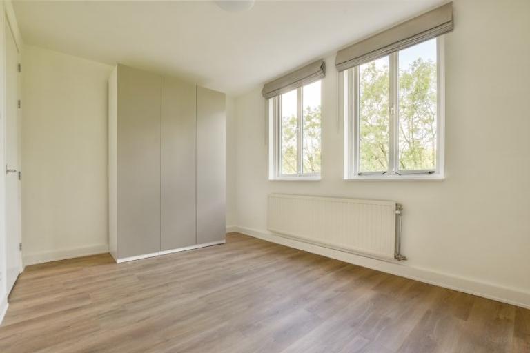 Licht 3-slaapkamerappartement met balkon - Afbeelding 9