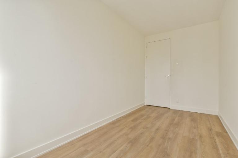 Licht 3-slaapkamerappartement met balkon - Afbeelding 12
