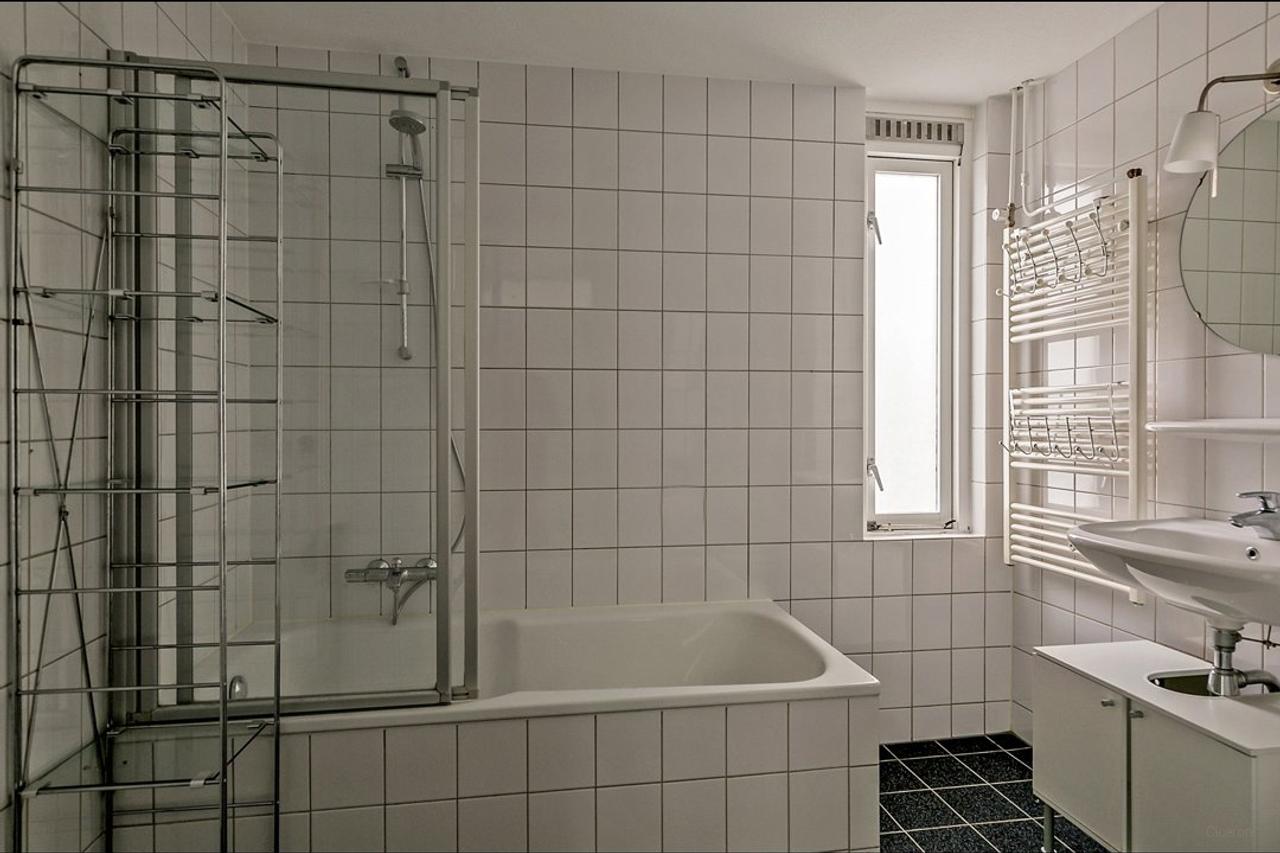 Eengezinswoning met 4 slaapkamers en tuin - Afbeelding 4