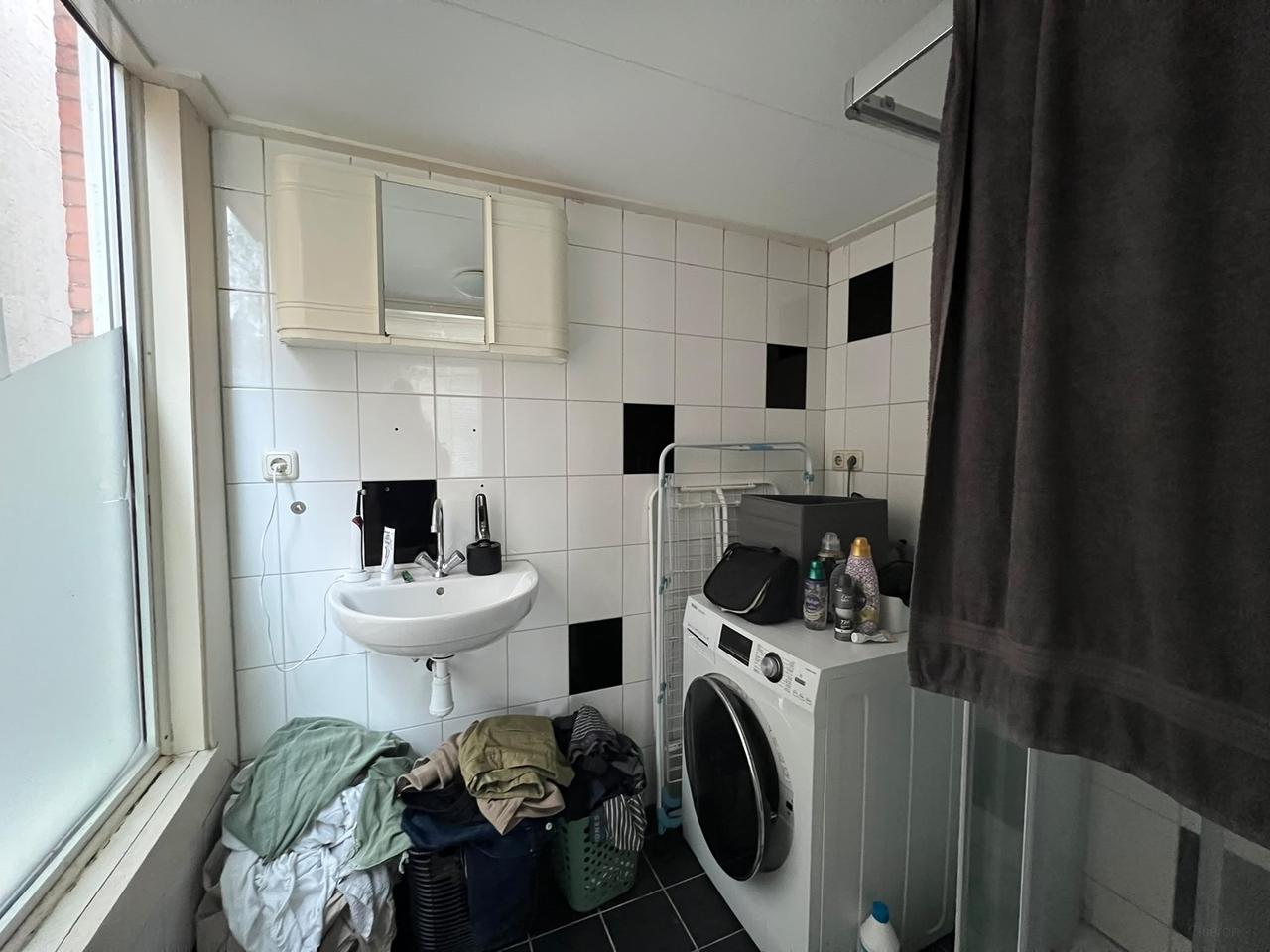 36 m² studio with separate bedroom - Image 12