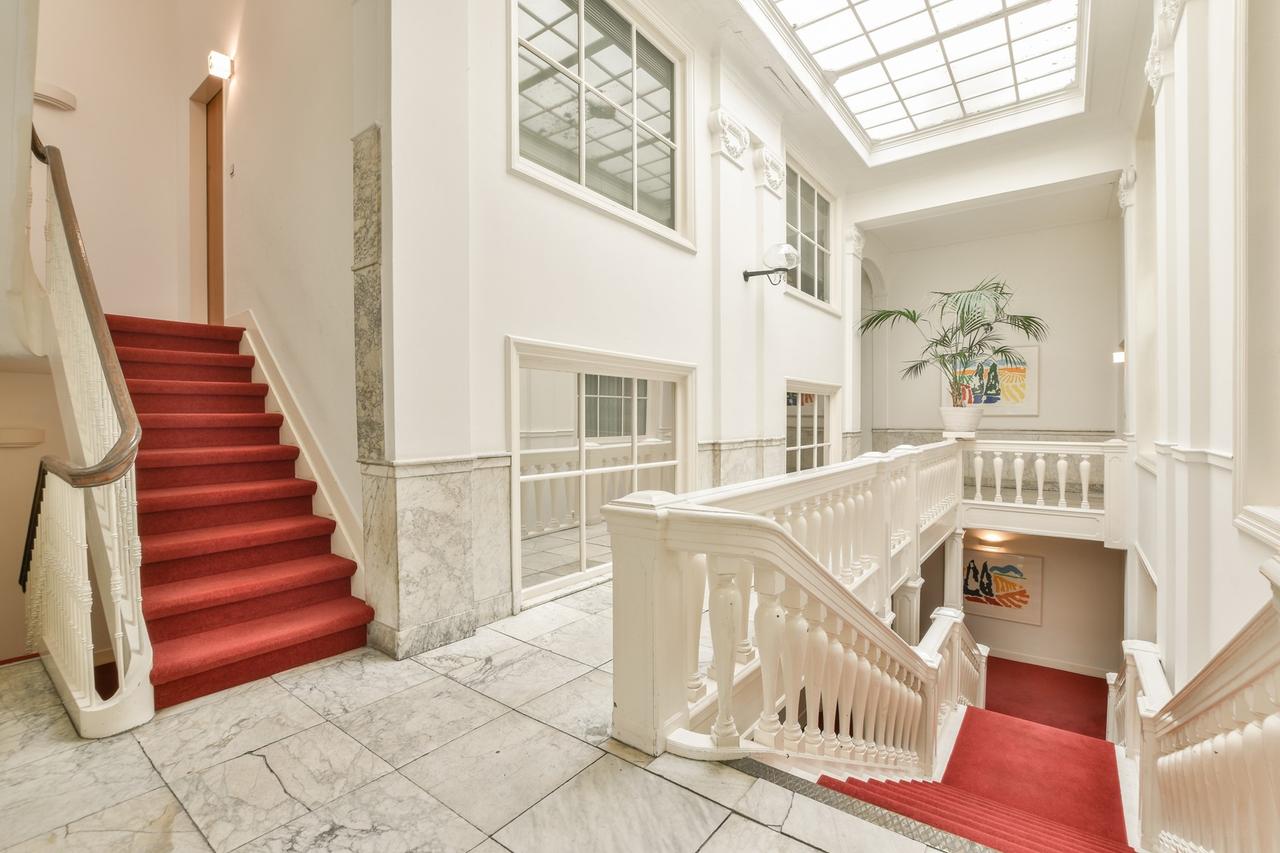 Loft with High Ceilings on the Keizersgracht - Image 2
