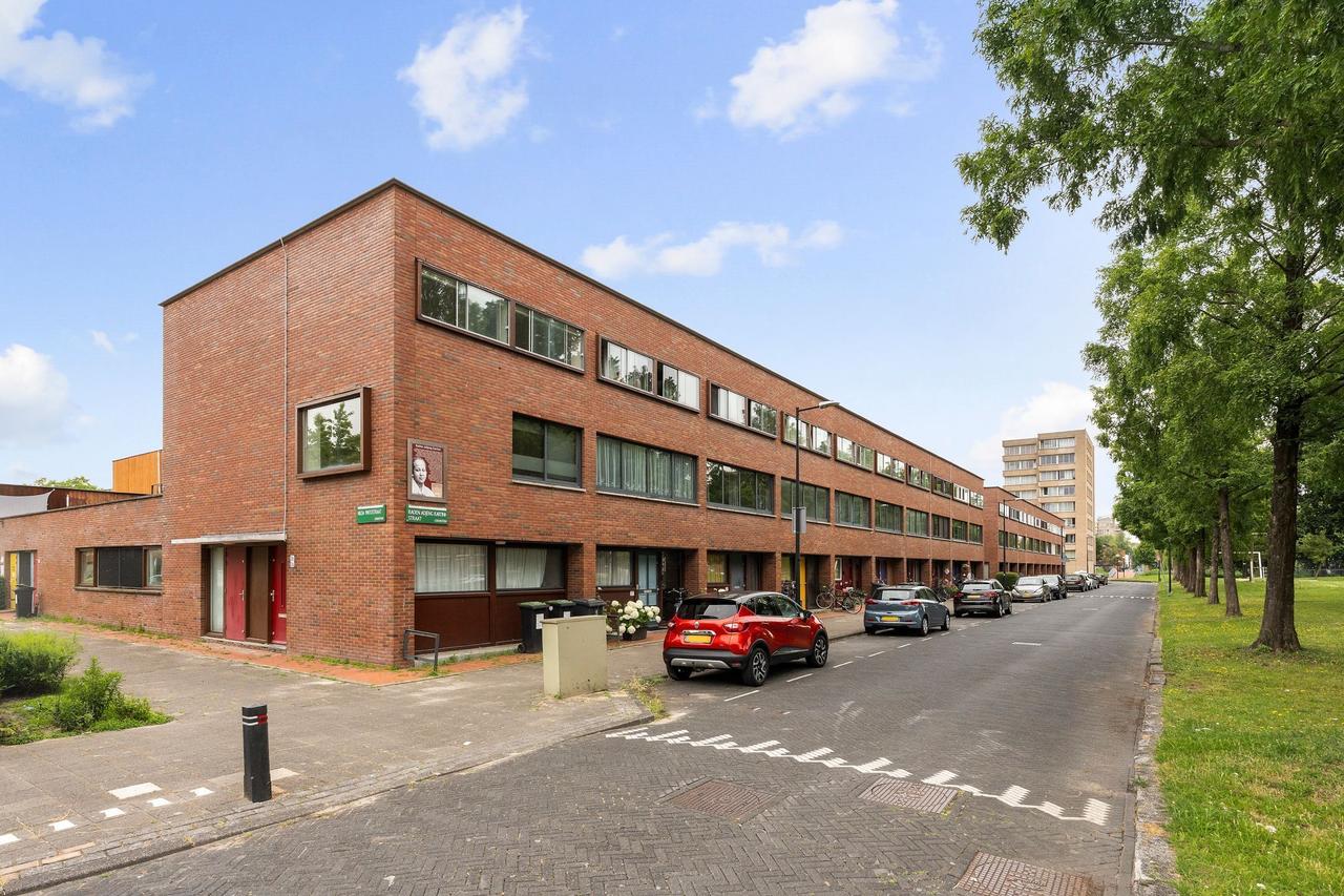 Available now: 2-bedroom apartment in Bijlmer Oost - Image 1