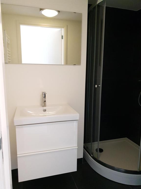 Available now: 2-bedroom apartment in Bijlmer Oost - Image 7