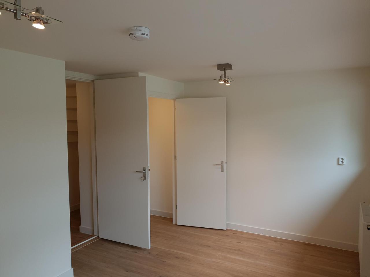 Available now: 2-bedroom apartment in Bijlmer Oost - Image 12