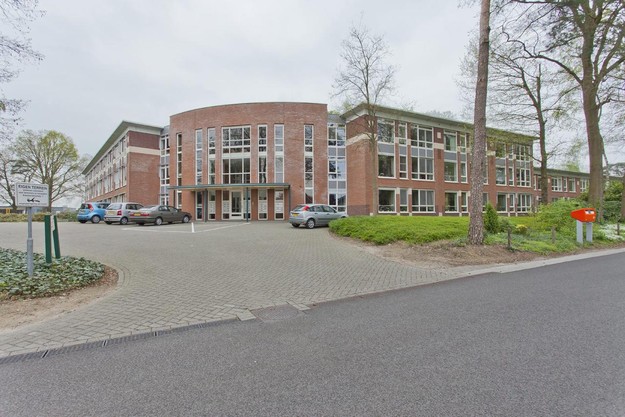 93 m² apartment with balcony in Colmschate - Image 1