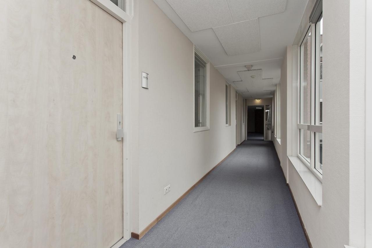93 m² apartment with balcony in Colmschate - Image 2