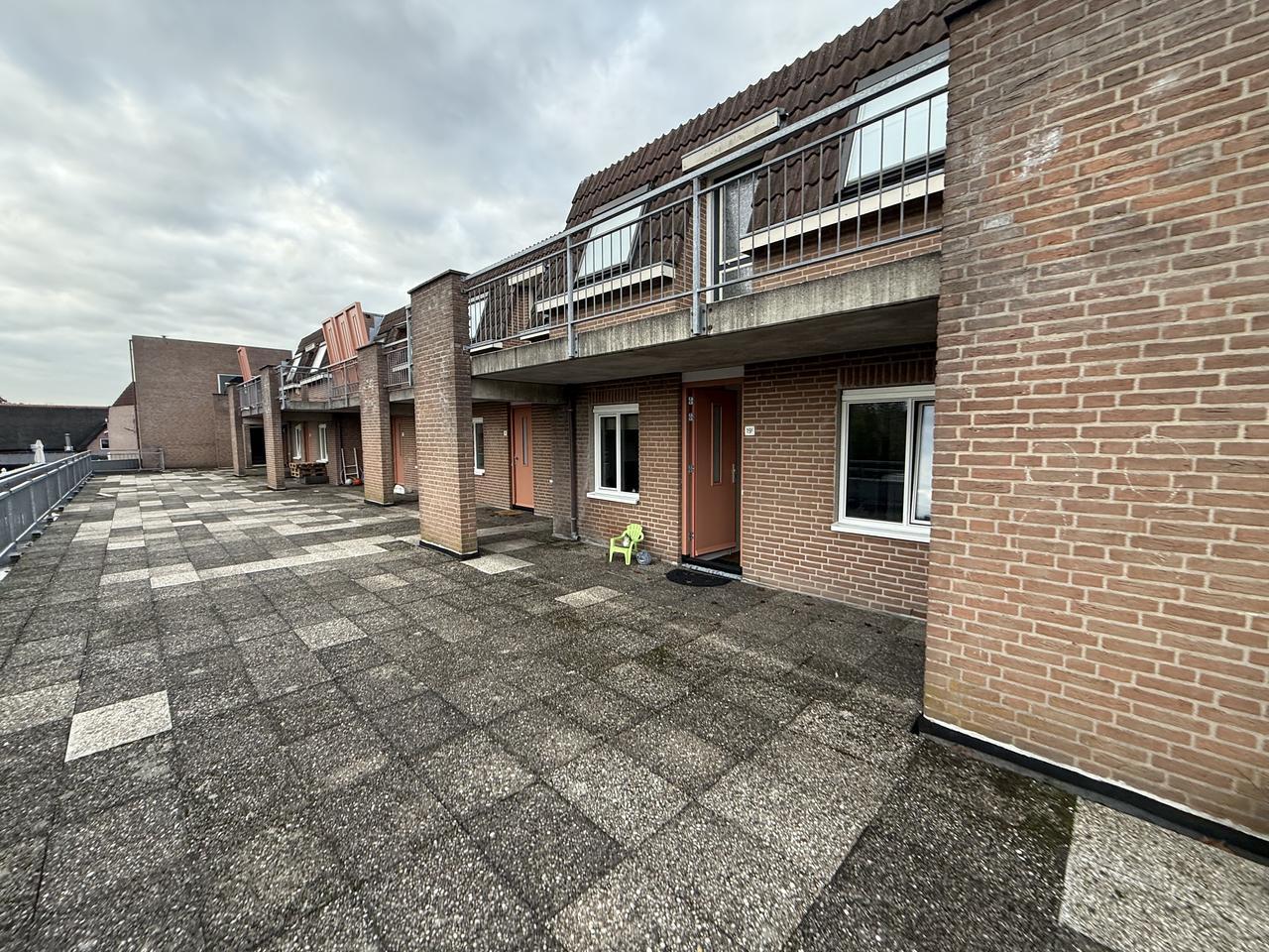 Appartement met balkon en terras in Hoogland - Afbeelding 1