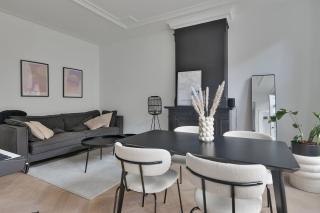 Furnished 2-Bedroom Apartment in Oud-West - Image 2