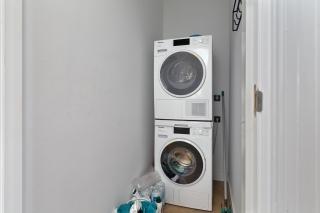 Furnished 2-Bedroom Apartment in Oud-West - Image 10