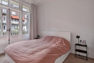 Furnished 2-Bedroom Apartment in Oud-West - Image 14