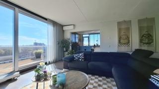 Furnished penthouse with three terraces - Image 2