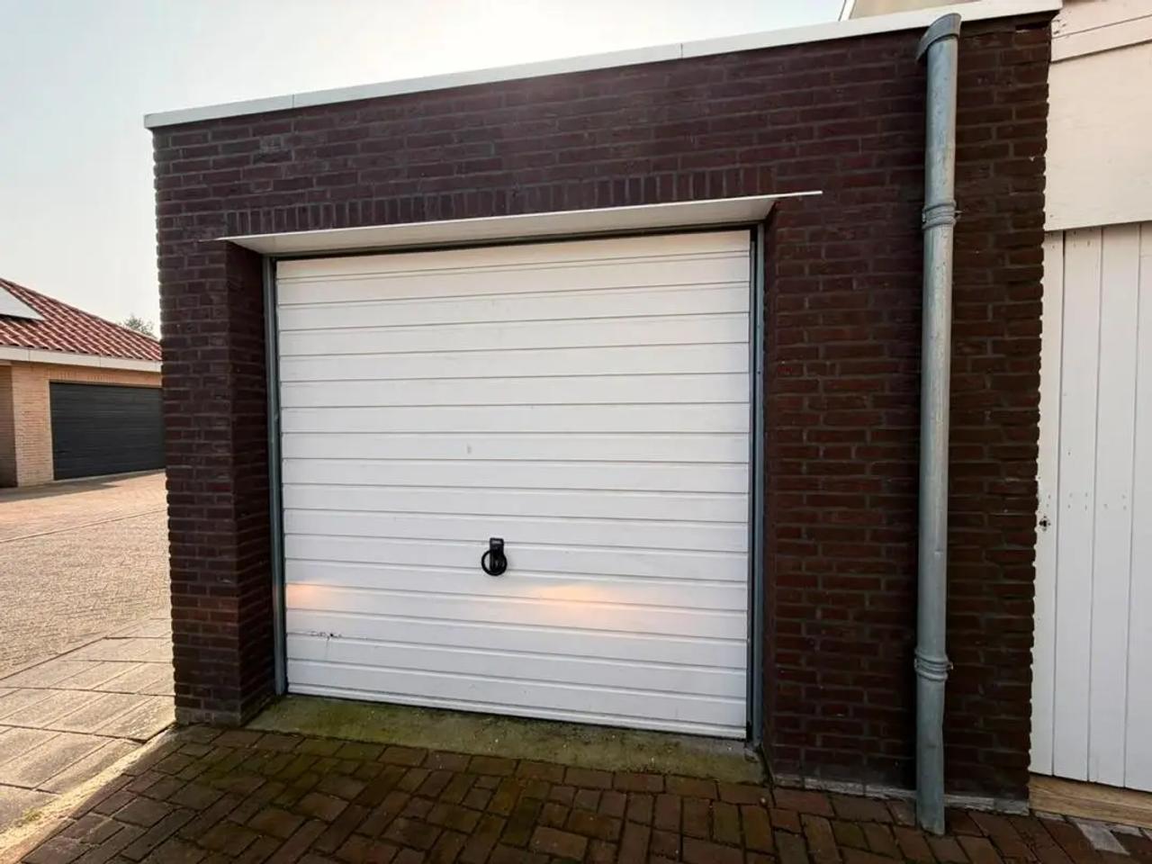 137 m² Corner House with 4 Bedrooms - Image 9