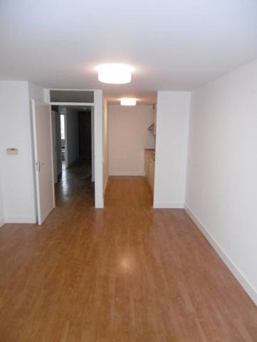 98 m² apartment with 3 bedrooms - Image 3