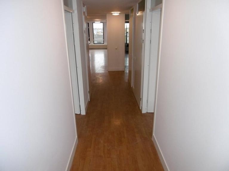 98 m² apartment with 3 bedrooms - Image 7