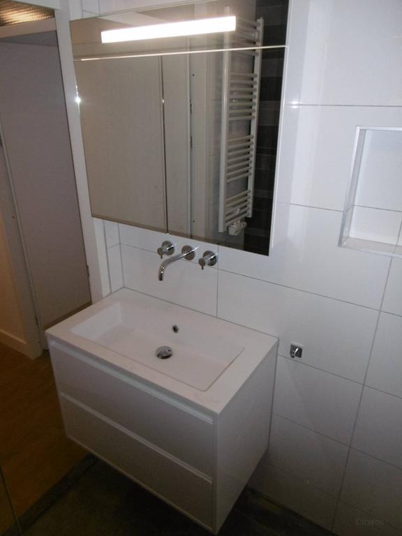 98 m² apartment with 3 bedrooms - Image 11