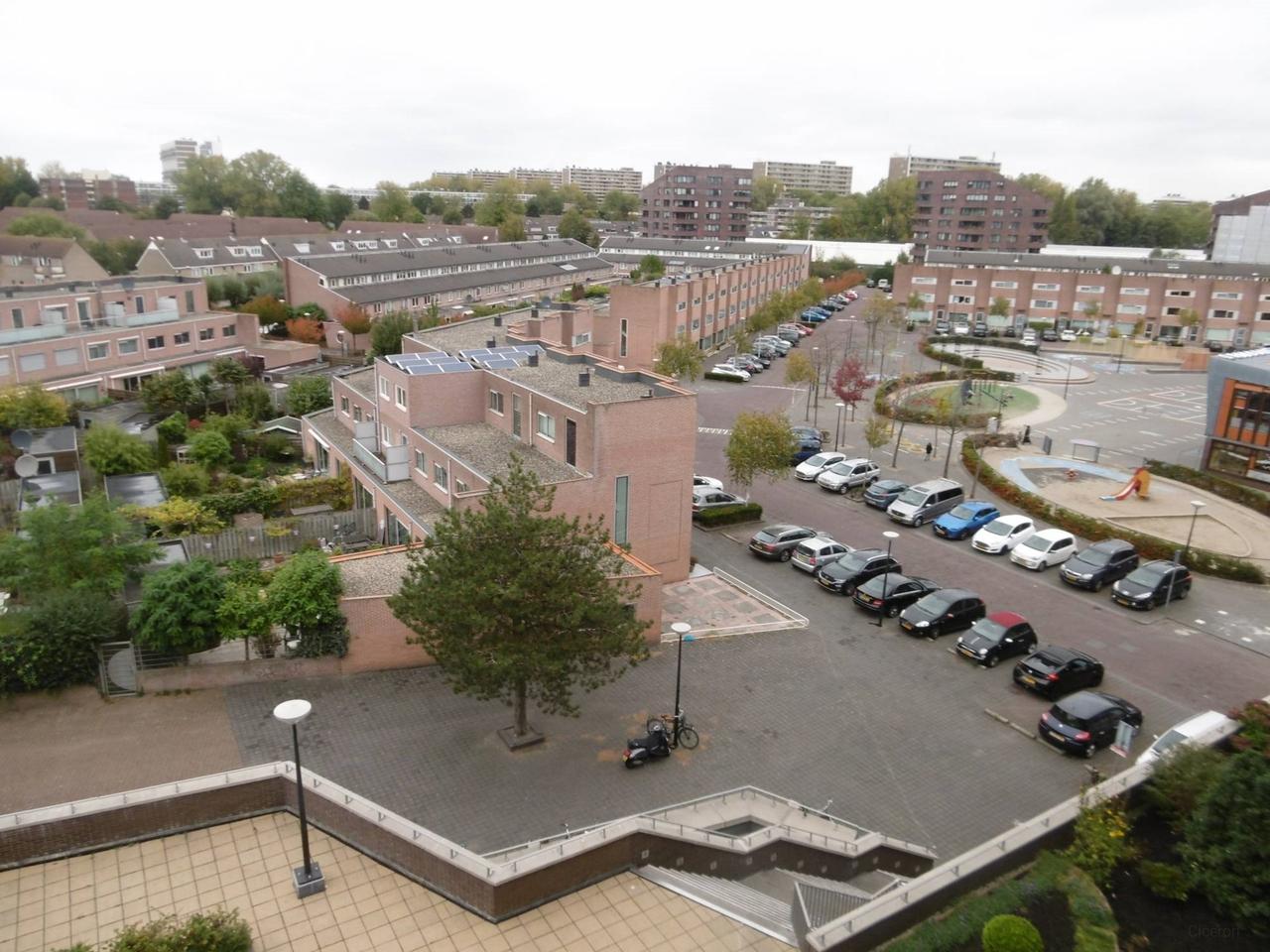 98 m² apartment with 3 bedrooms - Image 17