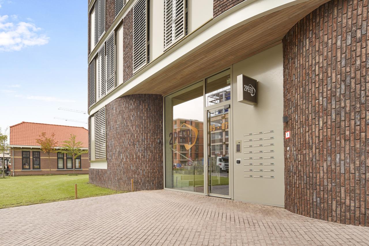 Room with Balcony in Cruquius, Amsterdam - Image 1