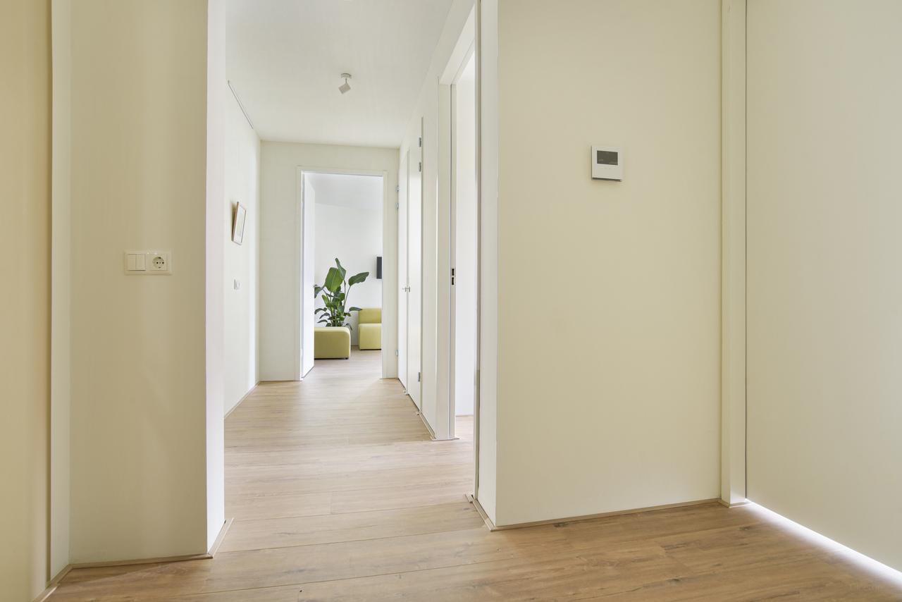 Room with Balcony in Cruquius, Amsterdam - Image 5