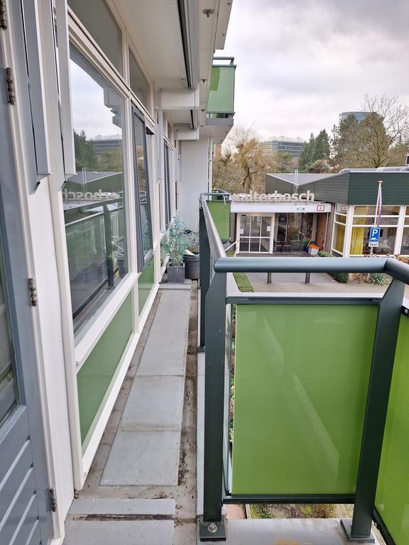 Senior apartment with east-facing balcony - Image 8