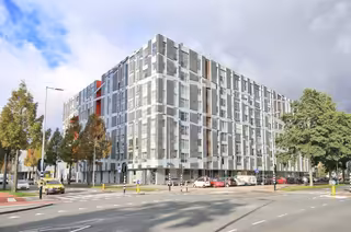 Gemeubileerd 3-kamerappartement nabij Zuidas