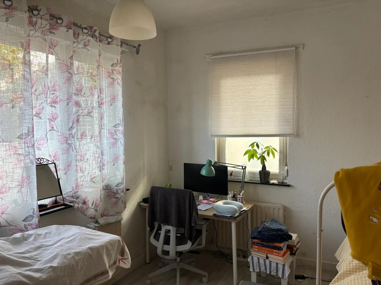 Lichte hoekkamer met eigen kitchenette - Afbeelding 2