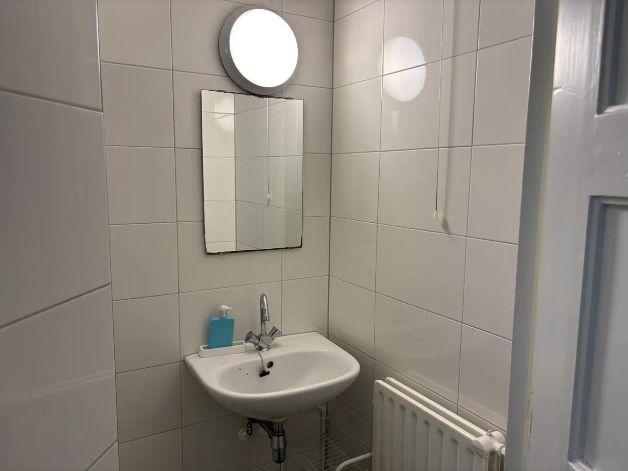 Lichte hoekkamer met eigen kitchenette - Afbeelding 7