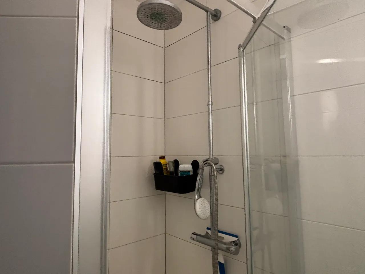 Lichte hoekkamer met eigen kitchenette - Afbeelding 8