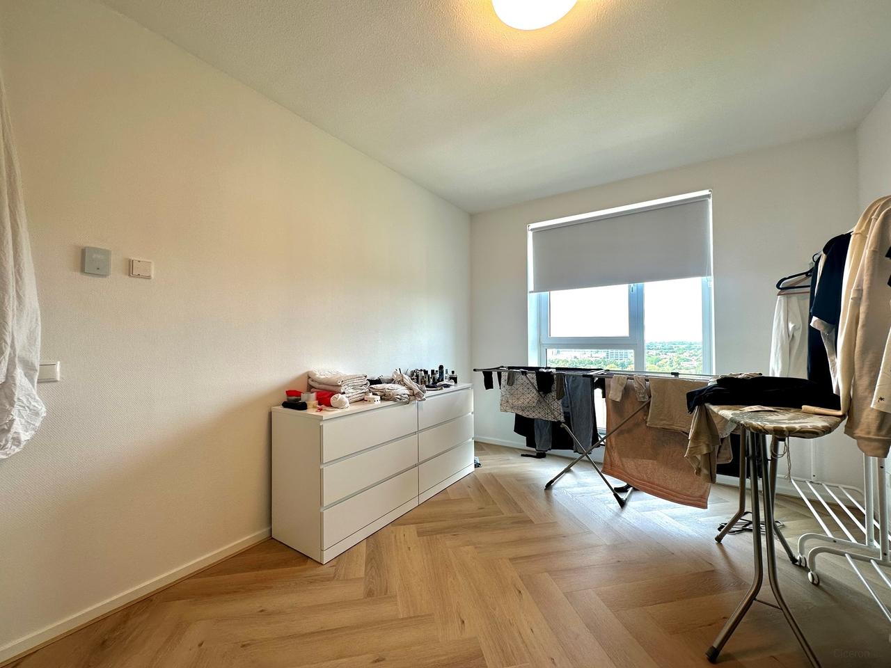 99 m² apartment with views in Leyenburg - Image 12