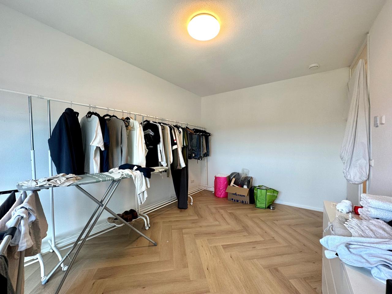 99 m² apartment with views in Leyenburg - Image 13