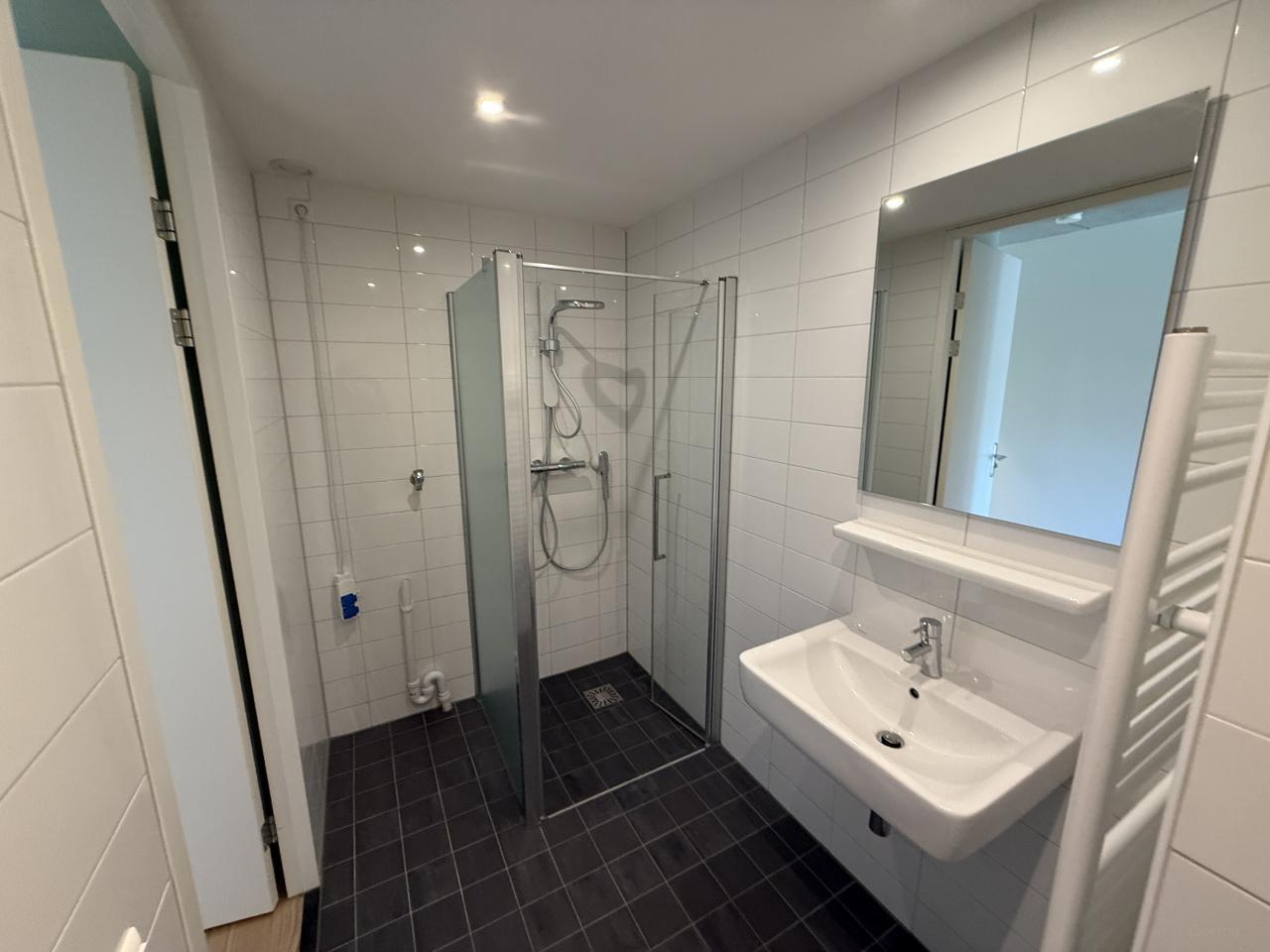 Gemeubileerde studio met gym in Houthavens - Afbeelding 11