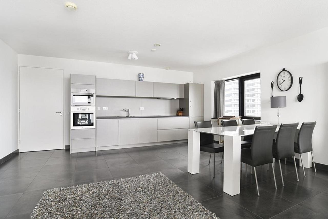 125 m² Corner Apartment with Views in The Hague - Image 6