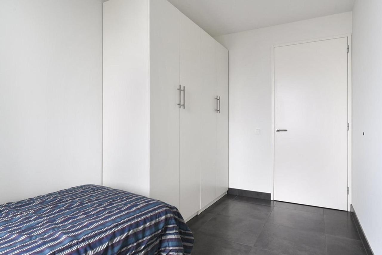 125 m² Corner Apartment with Views in The Hague - Image 17